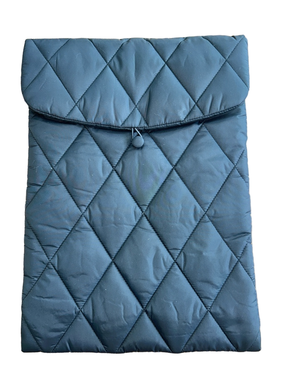 Vera Bradley: Quilted Black Tech Sleeve